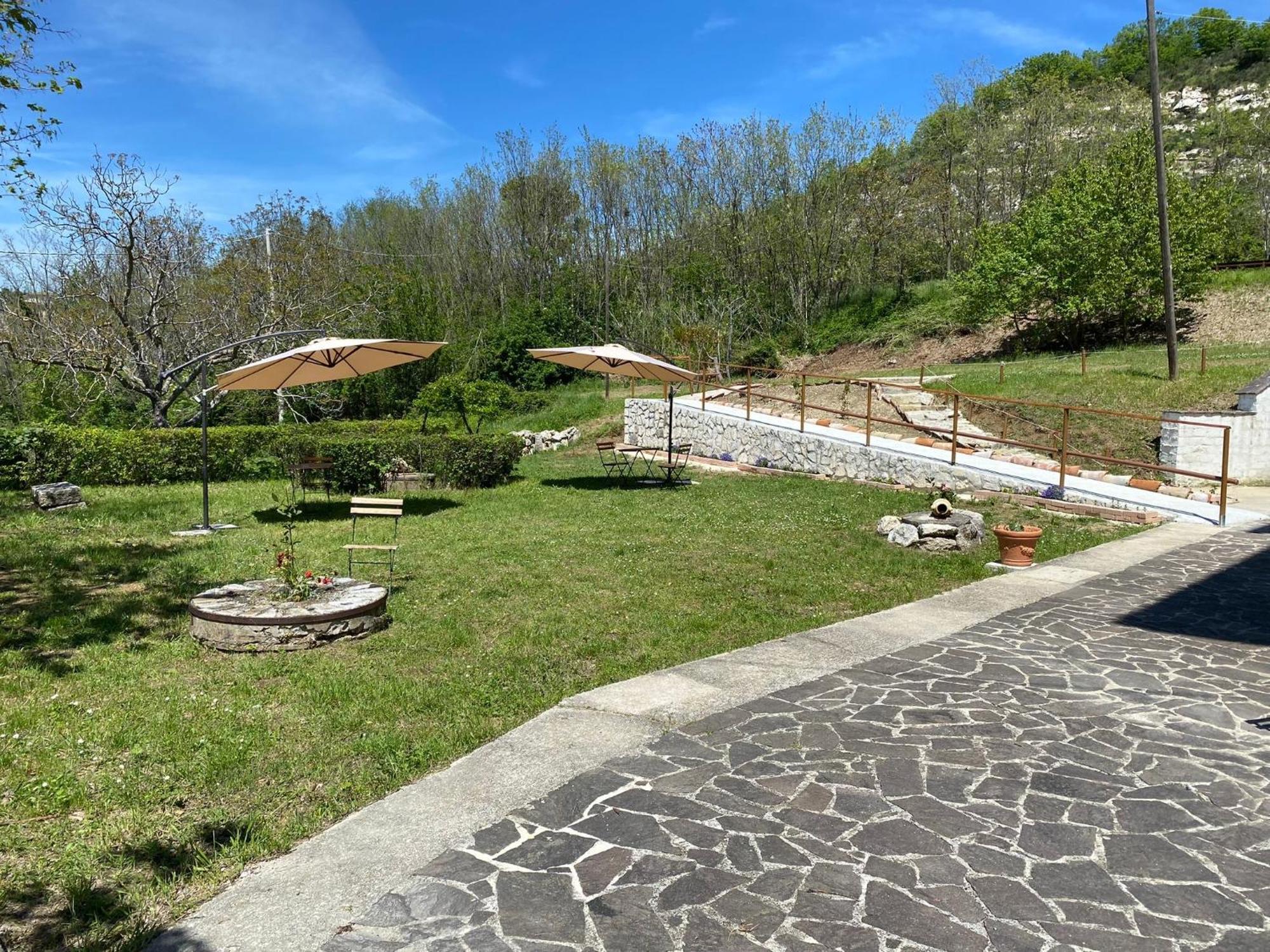 Bed&Breakfast La Ginestra 아바테지오 외부 사진